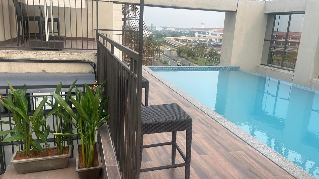 Presidency Airport Hotel Kochi Exteriör bild