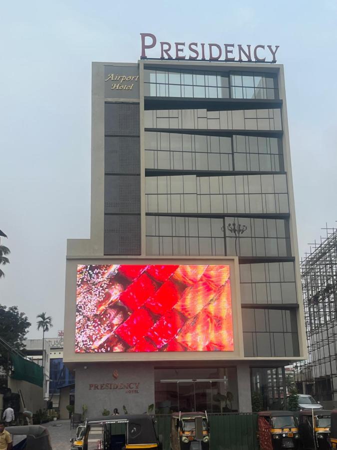 Presidency Airport Hotel Kochi Exteriör bild